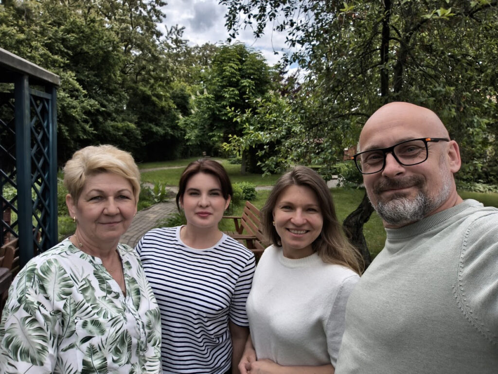 Zdjęcie : Karolina Jurga, Irena Potrzebowska, Dominik Wyglądalska , Radosław Karczewski Radosłw KArcze